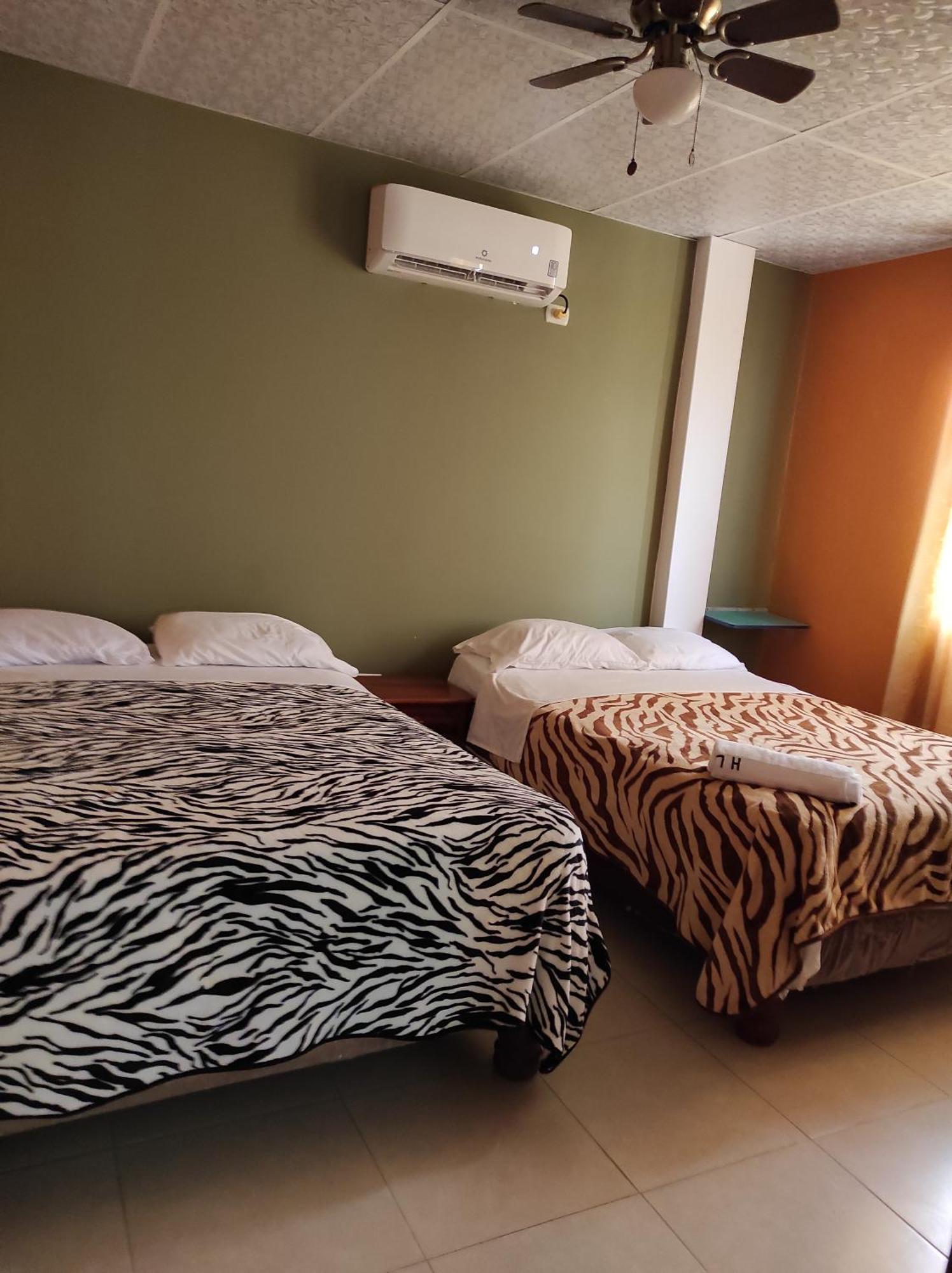 Hostal Las Garzas Del Pelado Плаяс Екстериор снимка